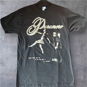 Paramore graphic t shirt